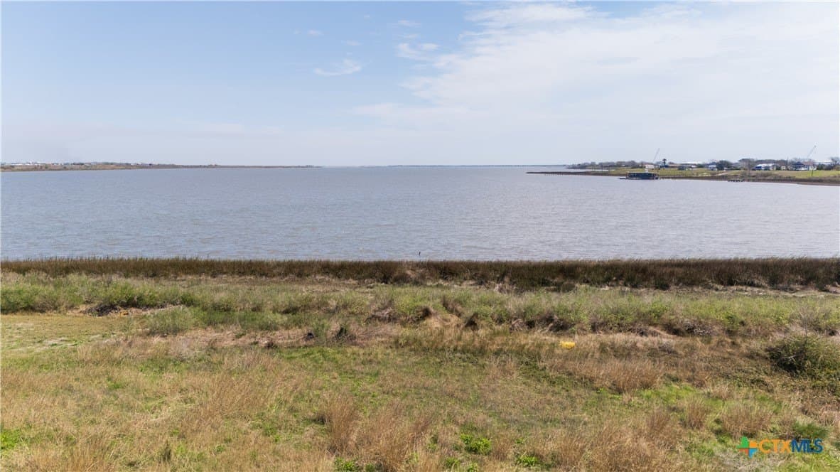 0.5 acres in Calhoun County - photo 3
