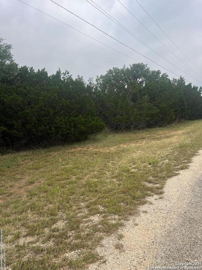 5.28 acres in Bandera County - photo 20