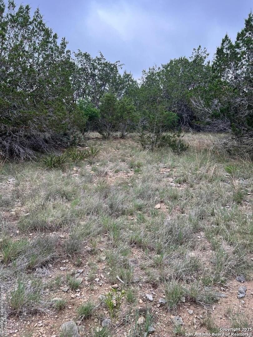 5.28 acres in Bandera County - photo 15