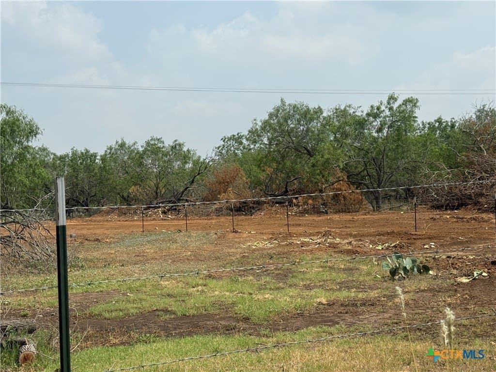 11.5 acres in Wilson County - photo 7