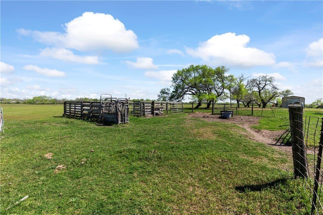 11.79 acres in Kleberg County - photo 7