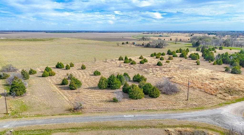 2.01 acres in Navarro County - photo 4