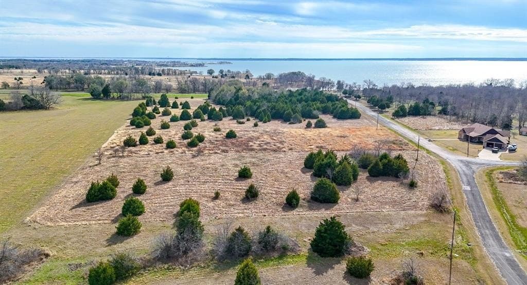 2.01 acres in Navarro County - photo 2