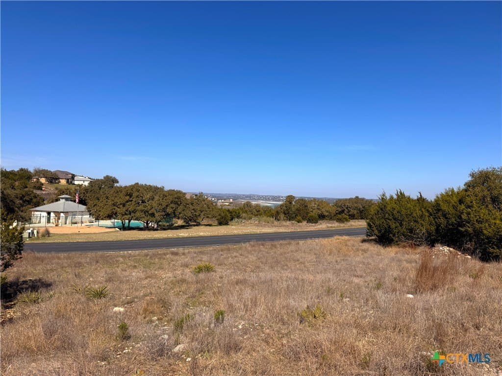 0.94 acres in Comal County - photo 14
