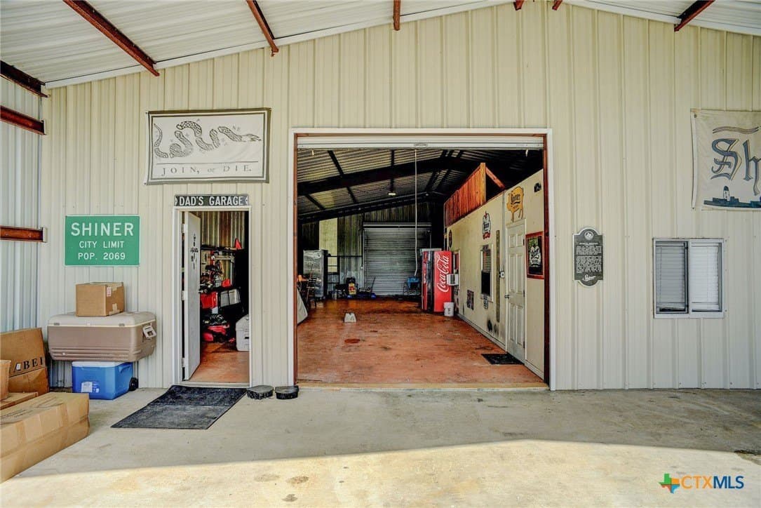 25.7 acres in Lavaca County - photo 29