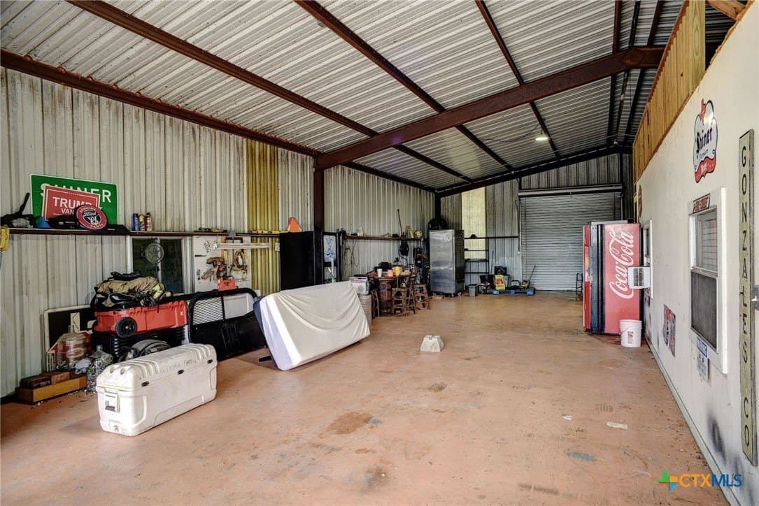 25.7 acres in Lavaca County - photo 33