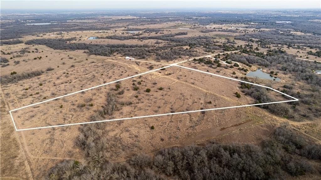 13.5 acres in Hill County - photo 5