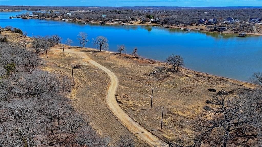 4.86 acres in Montague County - photo 9