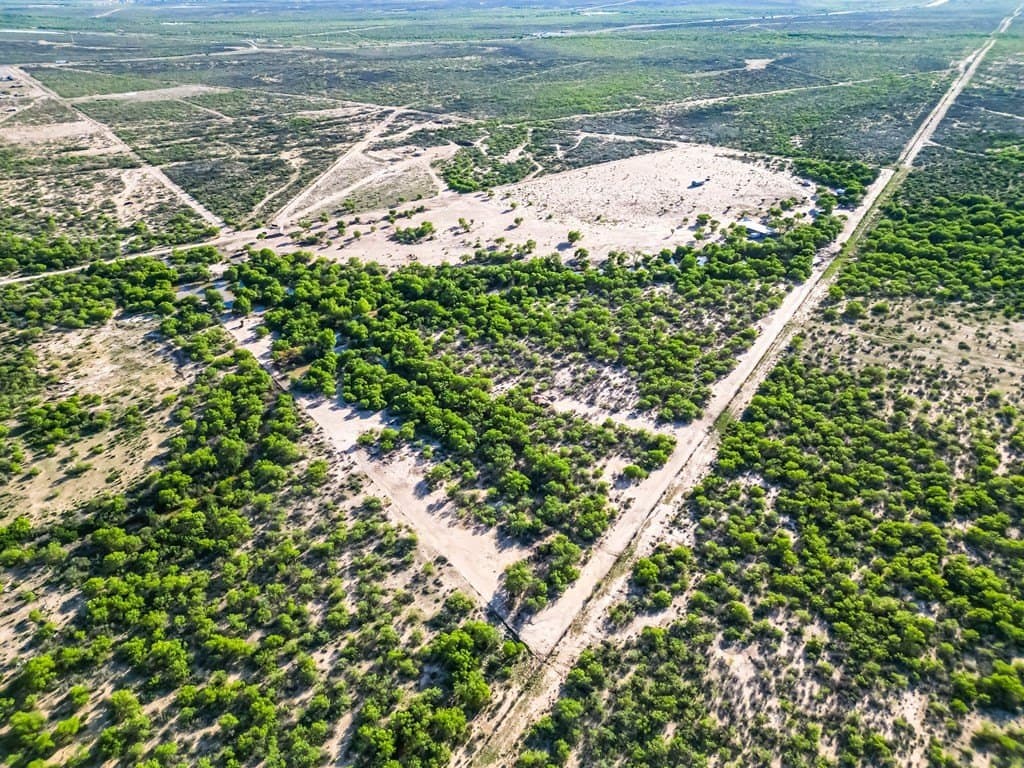40.42 acres in Maverick County - photo 8