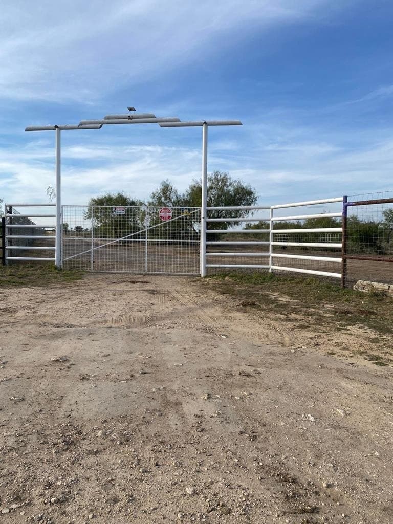 40.42 acres in Maverick County - photo 38