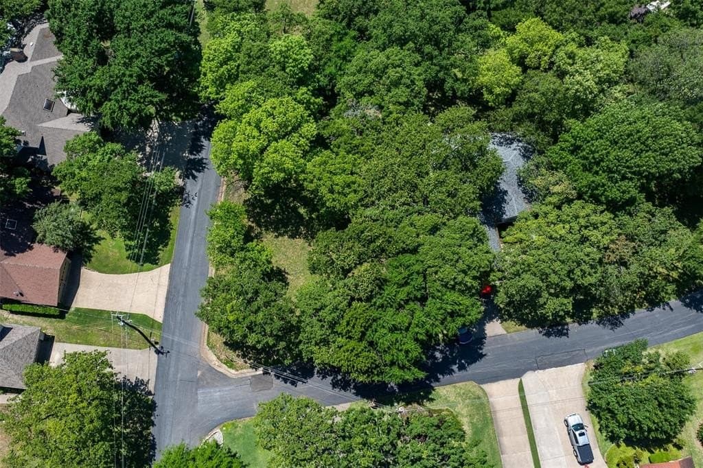 0.29 acres in Henderson County - photo 4