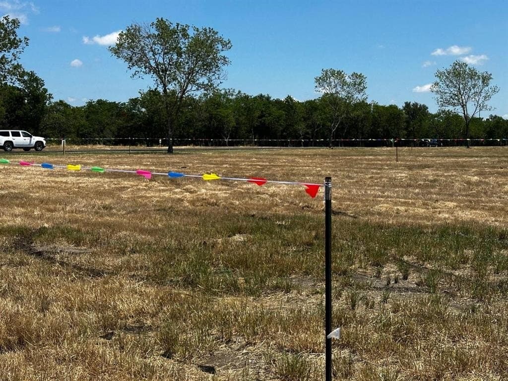 1.01 acres in Navarro County - photo 2