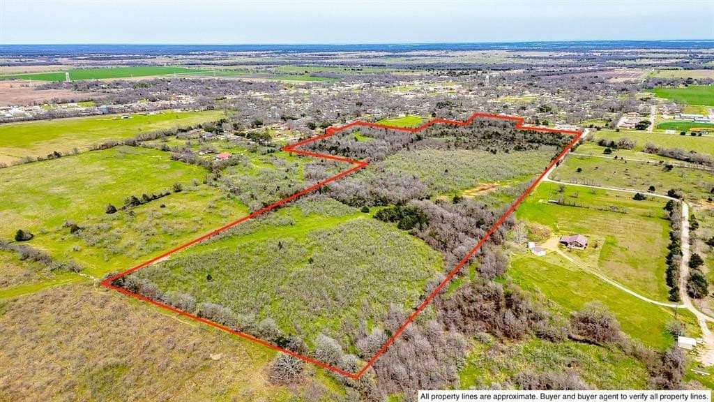 71.04 acres in Navarro County - photo 2