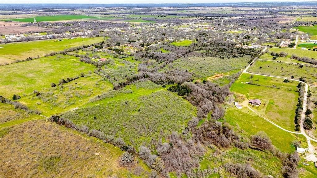 71.04 acres in Navarro County - photo 8