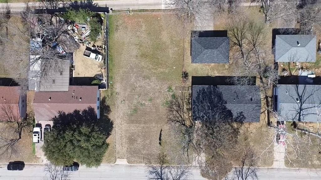 0.25 acres in Dallas County - photo 8