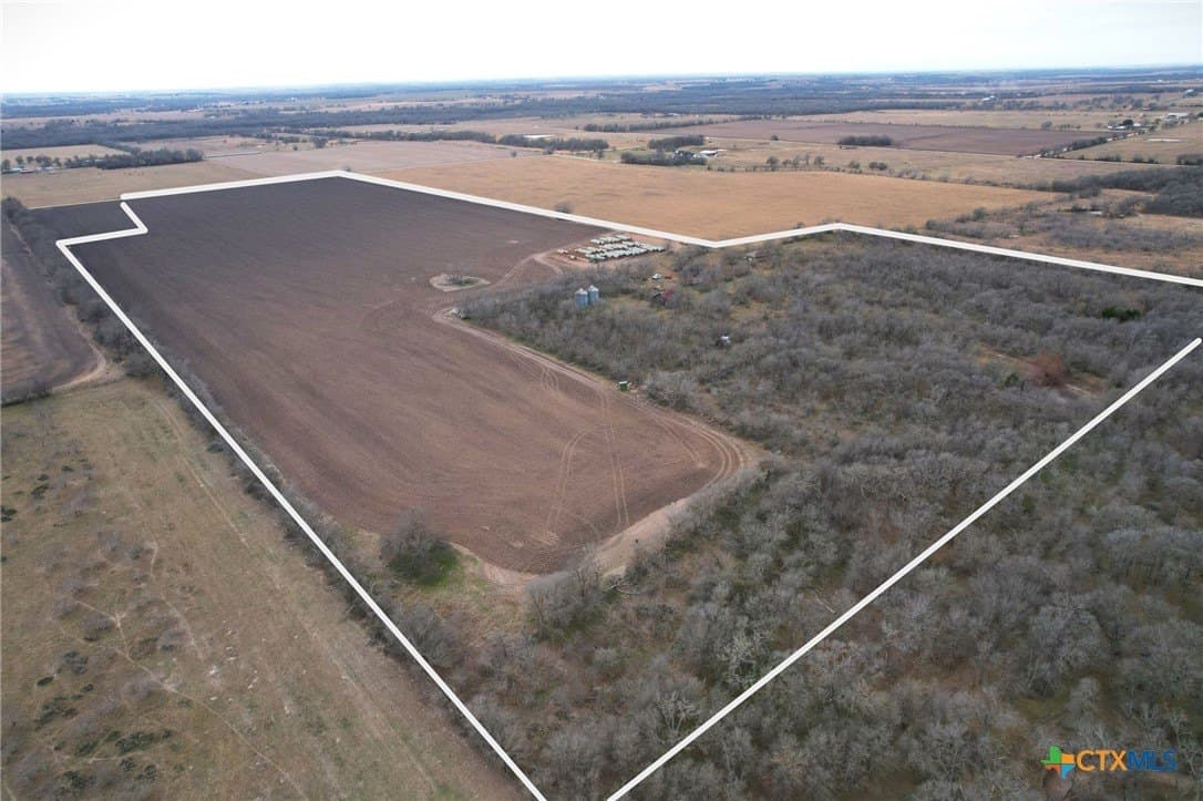49.91 acres in Milam County - photo 3
