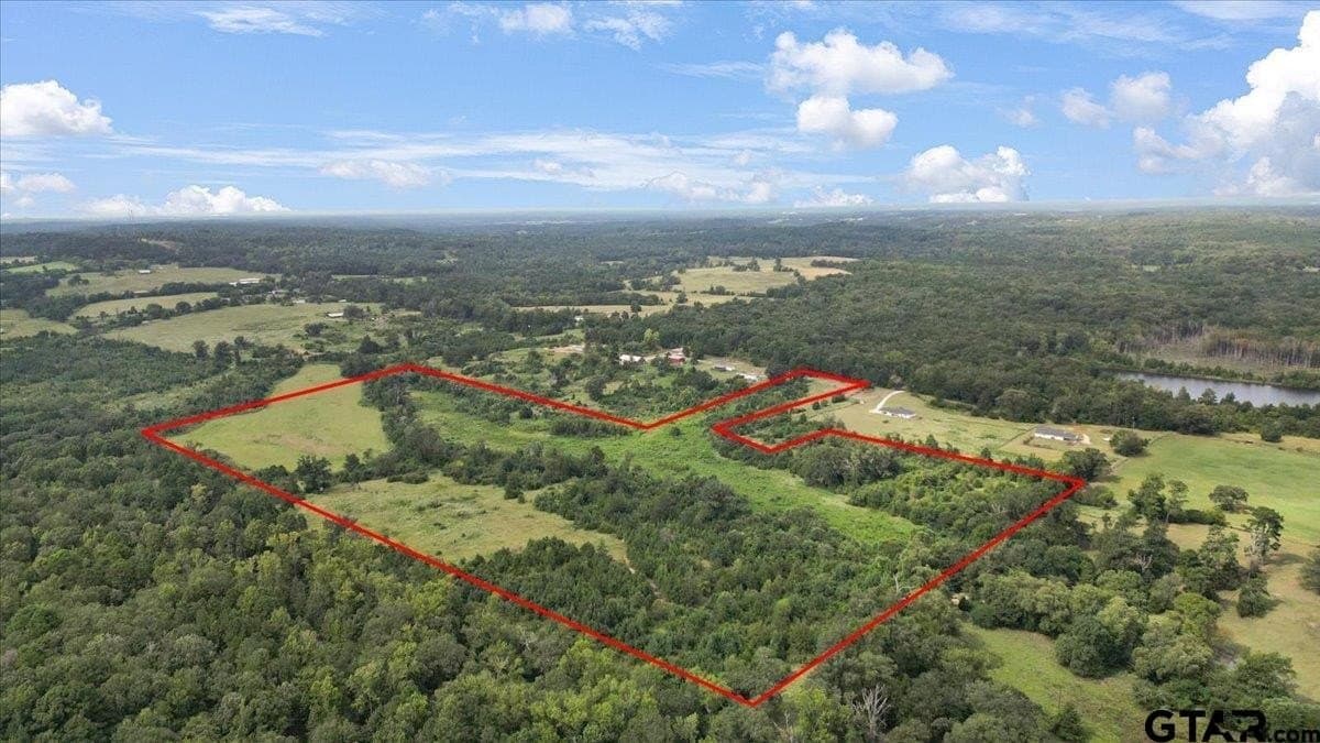41.98 acres in Upshur County - photo 2