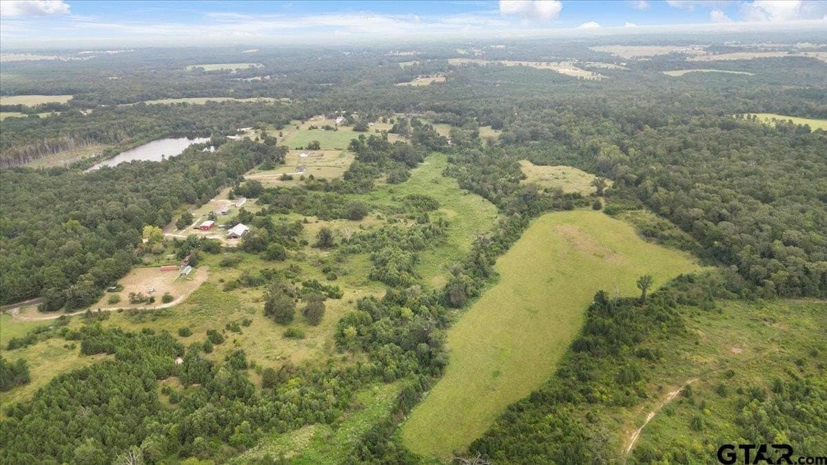 41.98 acres in Upshur County - photo 9