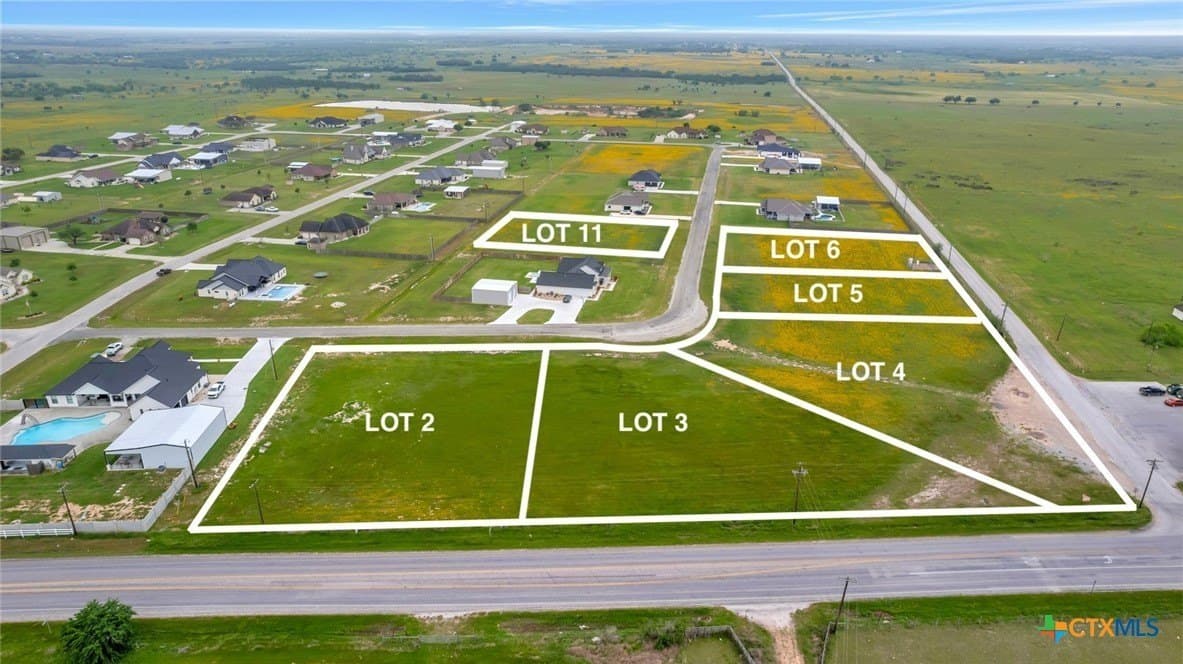 1.06 acres in Victoria County - photo 8