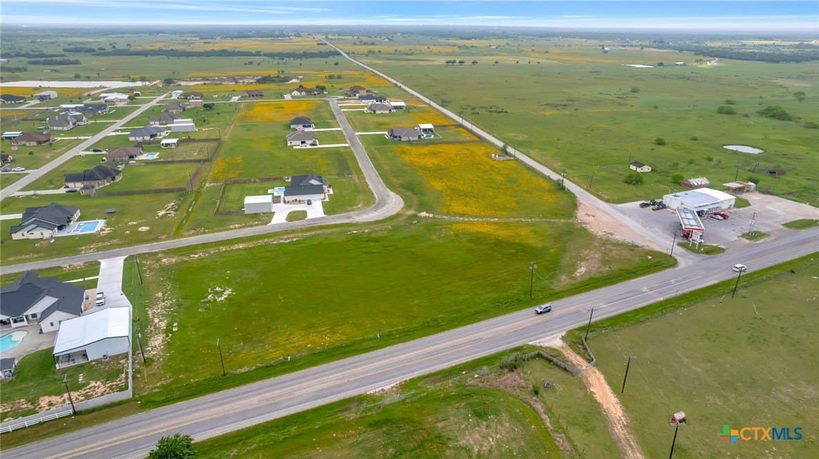 1.06 acres in Victoria County - photo 5