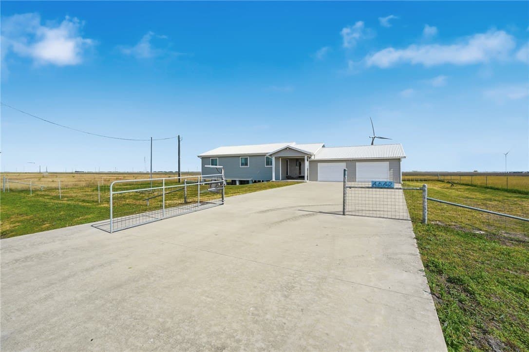 14.29 acres in San Patricio County - photo 4