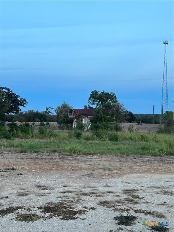 0.99 acres in Gonzales County - photo 6