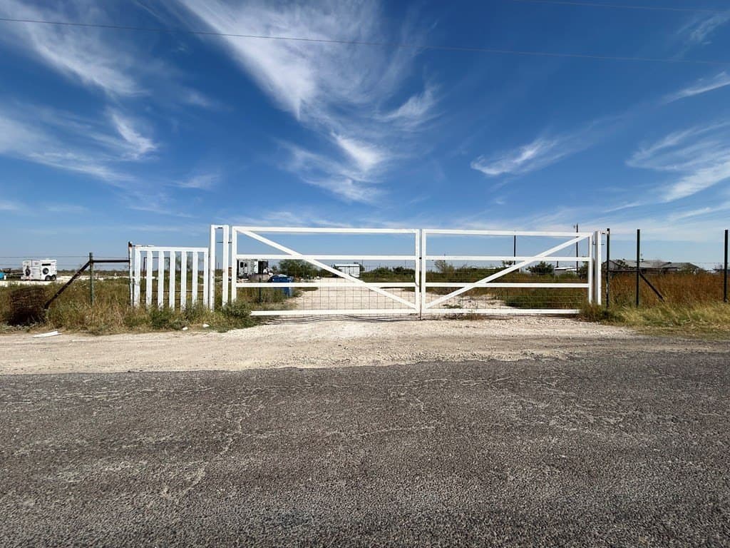9 acres in Pecos County - photo 5