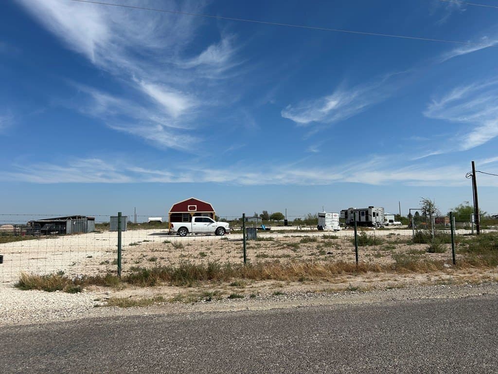 9 acres in Pecos County - photo 4