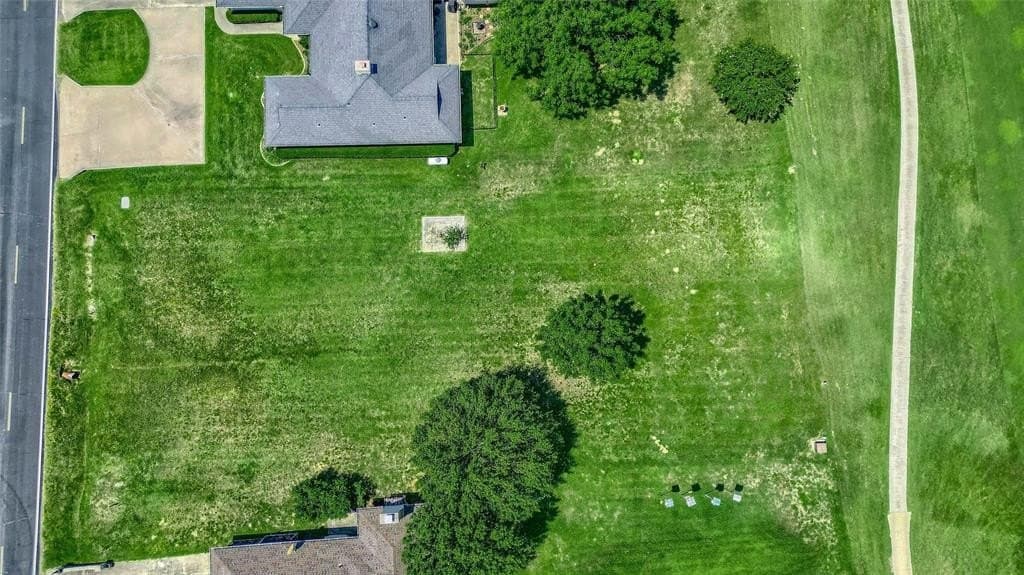 0.35 acres in Cooke County - photo 11
