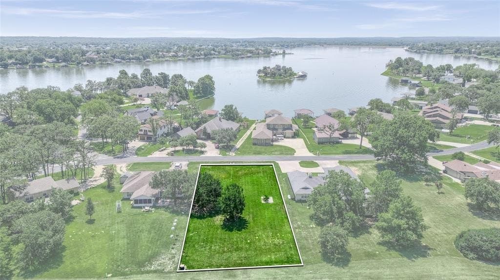 0.35 acres in Cooke County - photo 9