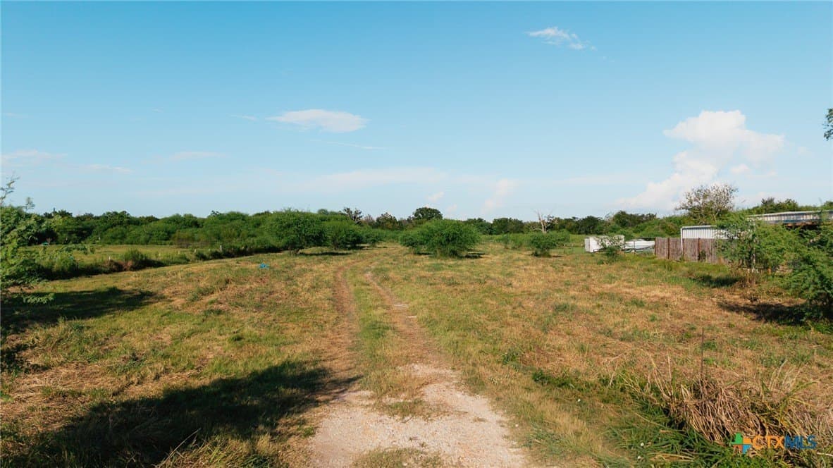 7.34 acres in Victoria County - photo 5