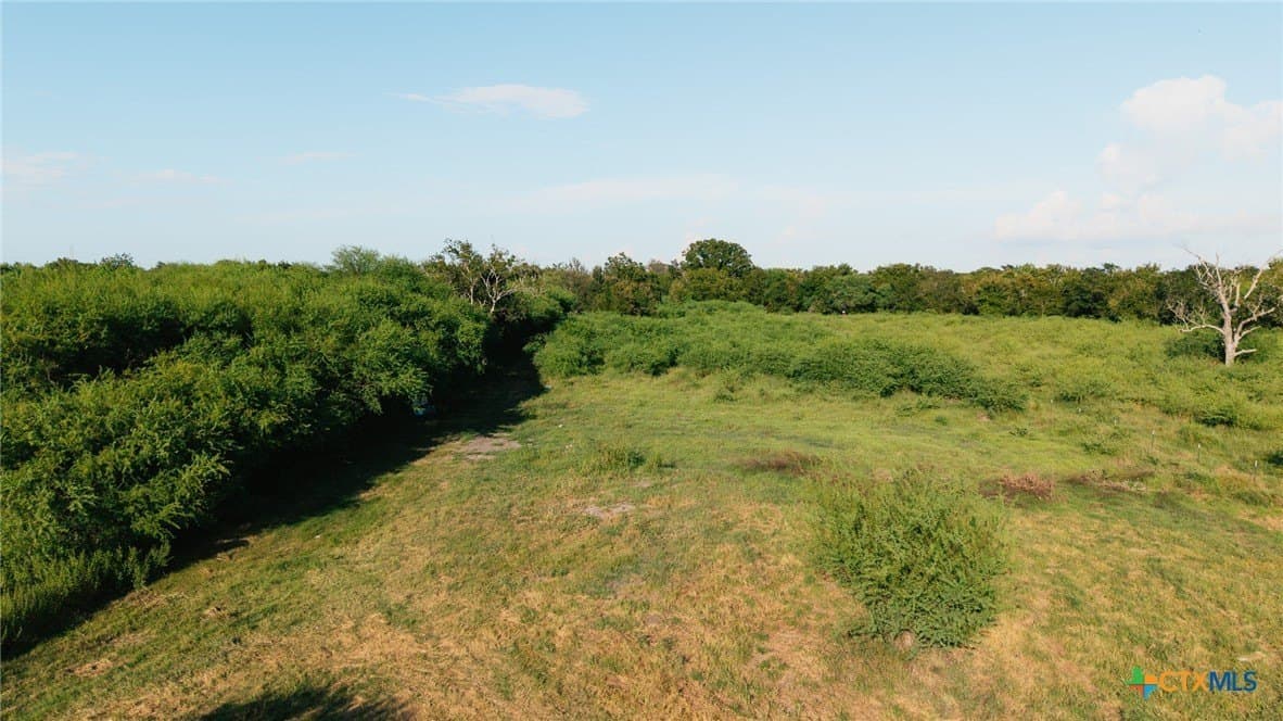 7.34 acres in Victoria County - photo 4