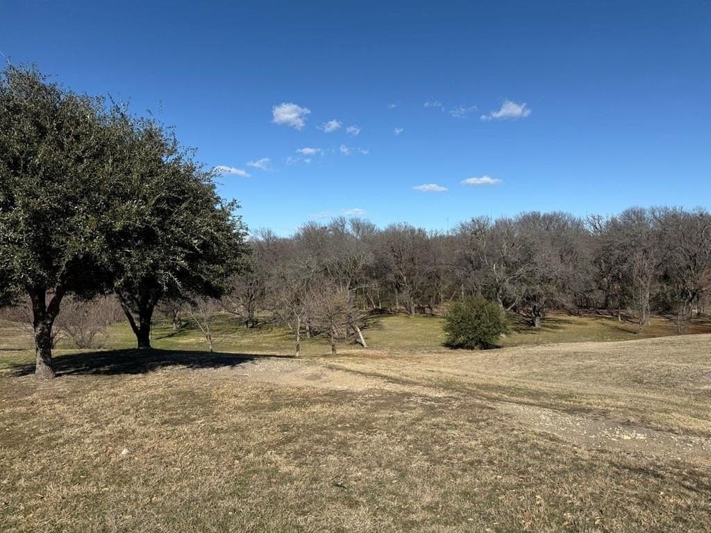 1.6 acres in Ellis County - photo 10