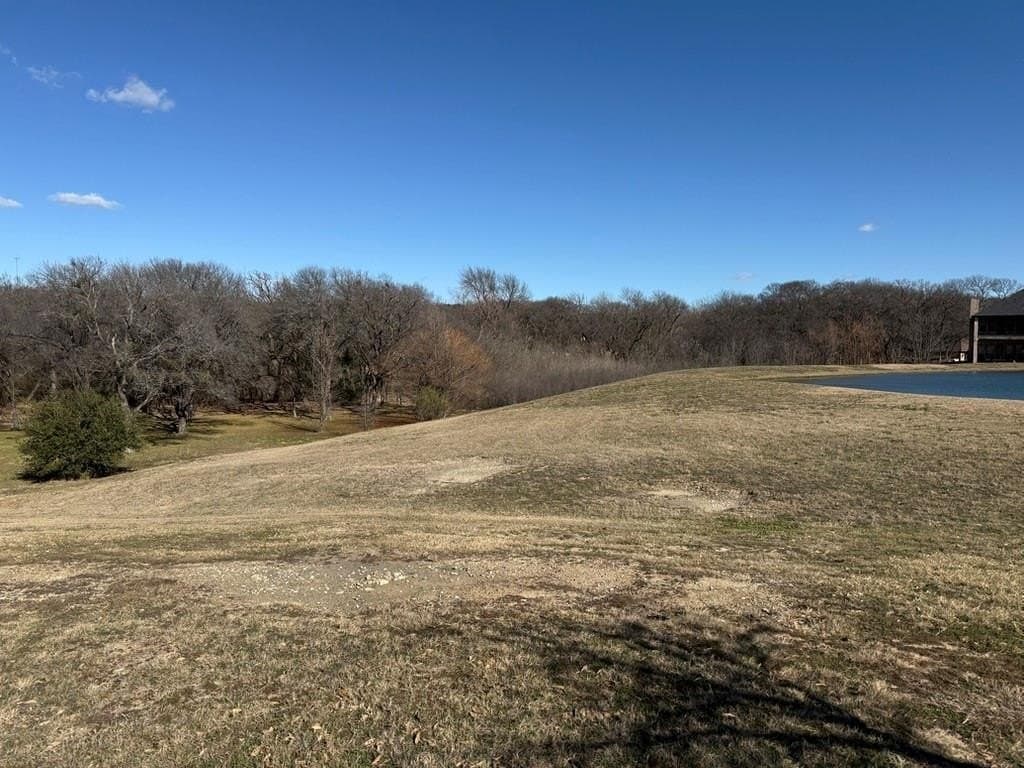 1.6 acres in Ellis County - photo 2
