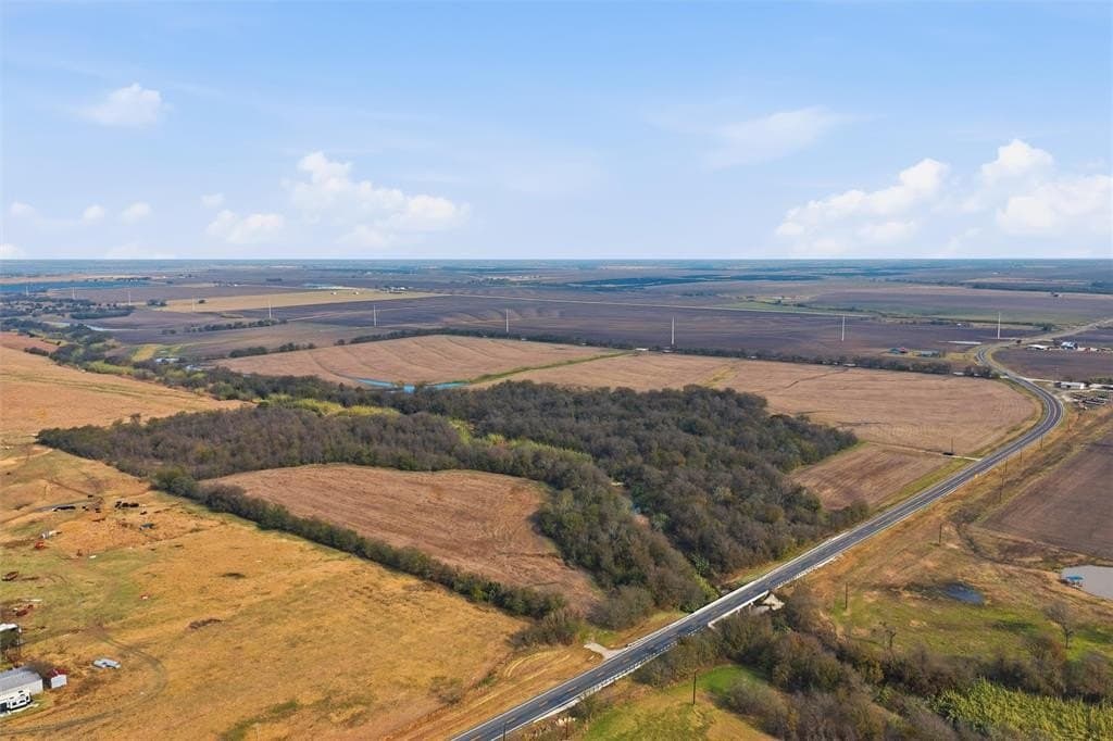 16.9 acres in Hill County - photo 4