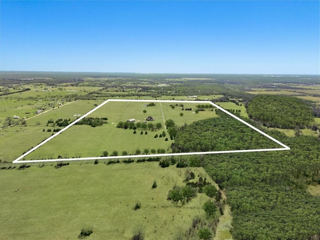 101.72 acres in Hunt County - photo 4