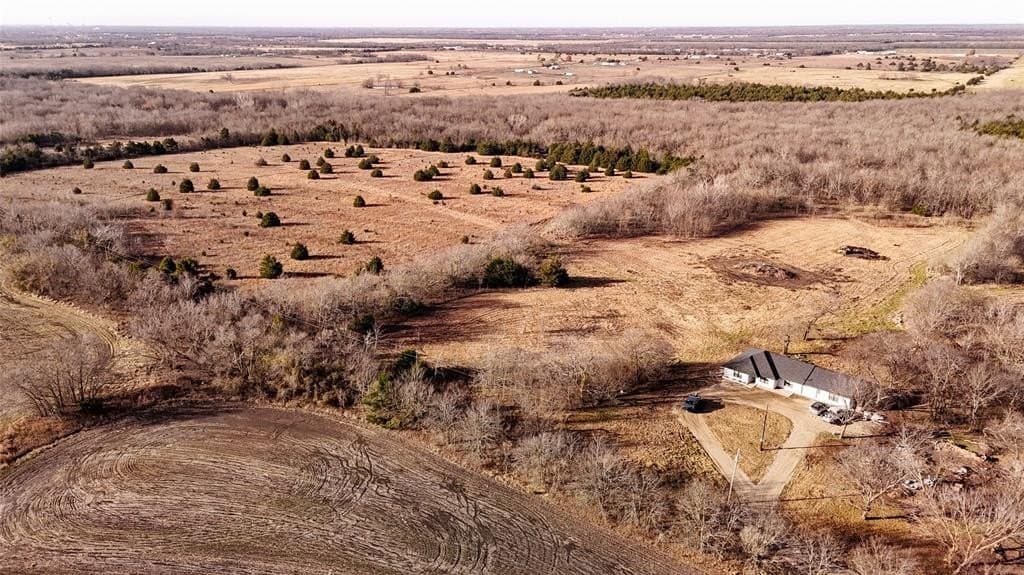 121.21 acres in Hunt County - photo 29