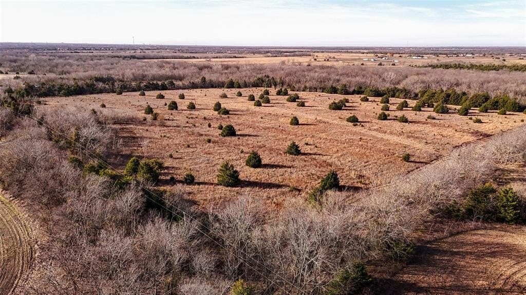 121.21 acres in Hunt County - photo 2