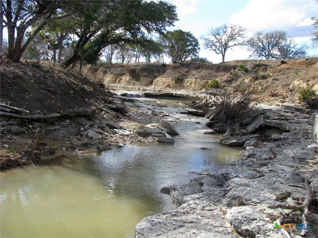 5.01 acres in Coryell County - photo 4