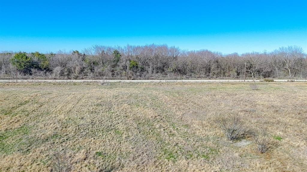 5.02 acres in Navarro County - photo 4