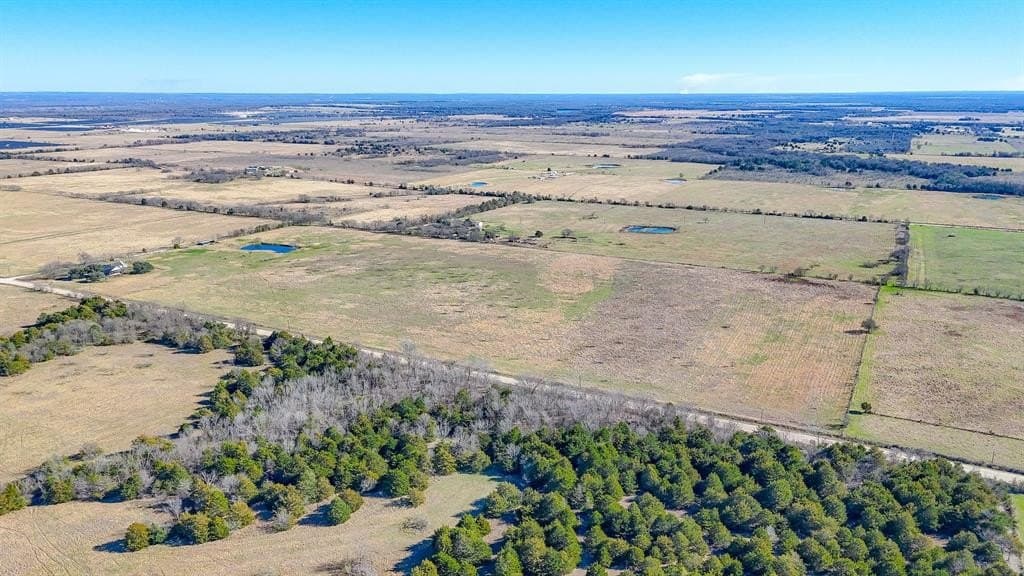 5.02 acres in Navarro County - photo 9