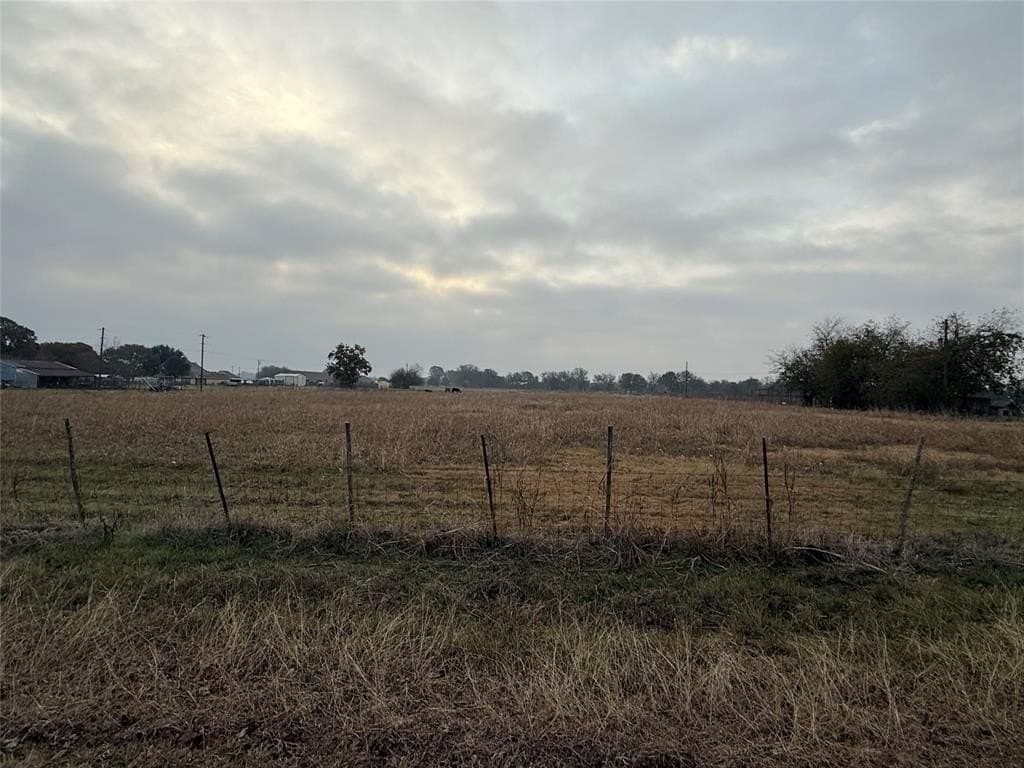 4.87 acres in Ellis County - photo 4