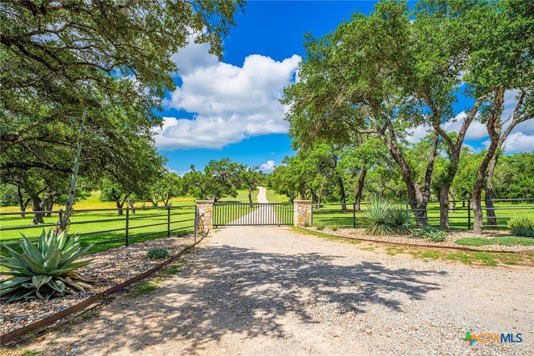 177 acres in Blanco County - photo 3