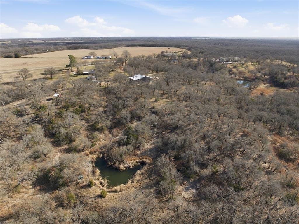 10 acres in McLennan County - photo 5