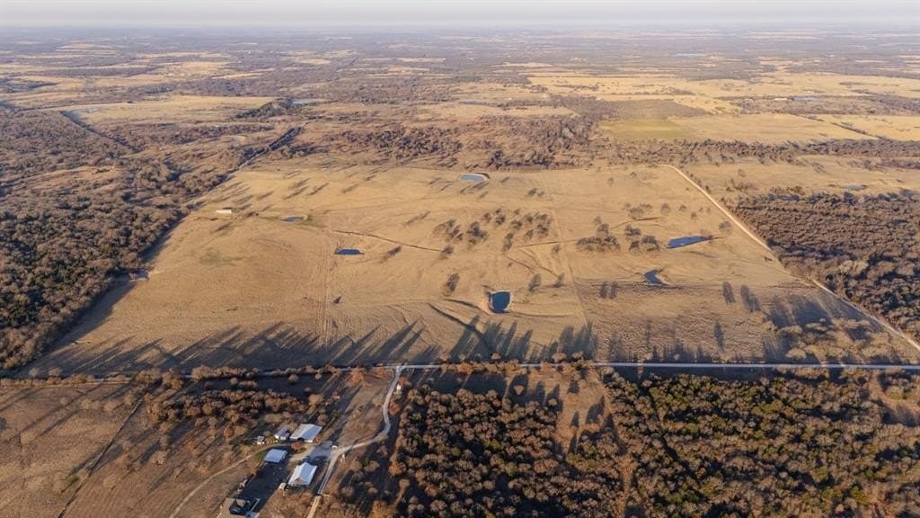 196.32 acres in Montague County - photo 4