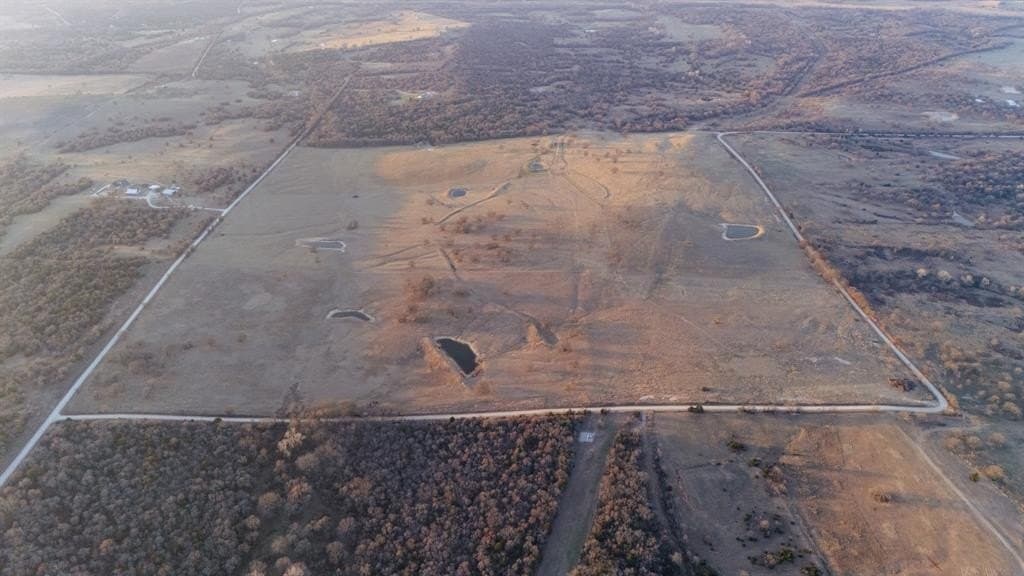 196.32 acres in Montague County - photo 3