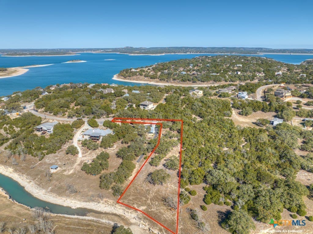 995 Five Oaks Circle lot: 1