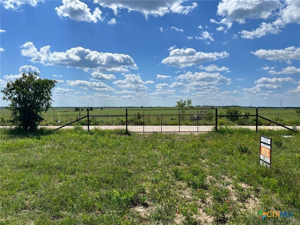 10.01 acres in Hamilton County - photo 2