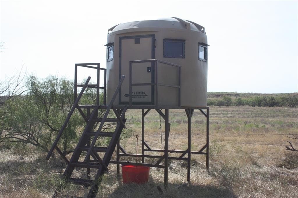 319 acres in Baylor County - photo 11