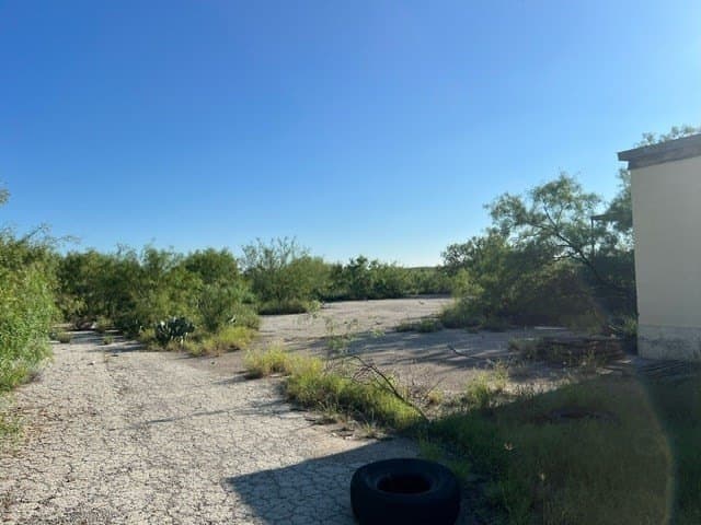 121,968 acres in Maverick County - photo 3